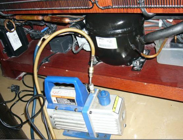 進(jìn)口酒窖恒溫恒濕機(jī)維護(hù)